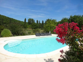 Villa de 4 chambres avec piscine privee jardin amenage et wifi a Leobard